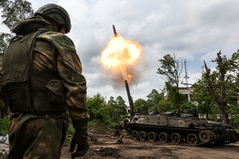 Giải mã lối đánh mới của Nga khiến Ukraine cạn kiệt kho vũ khí phòng không- Ảnh 1.