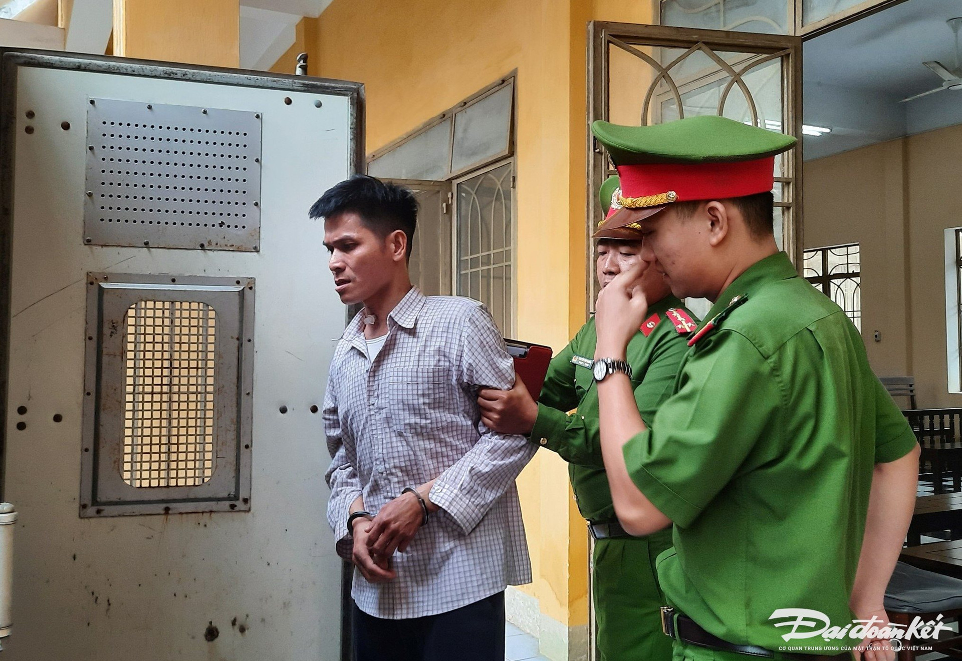 Quảng Nam: Con rể đâm cha vợ trọng thương lãnh án 12 năm tù- Ảnh 1.