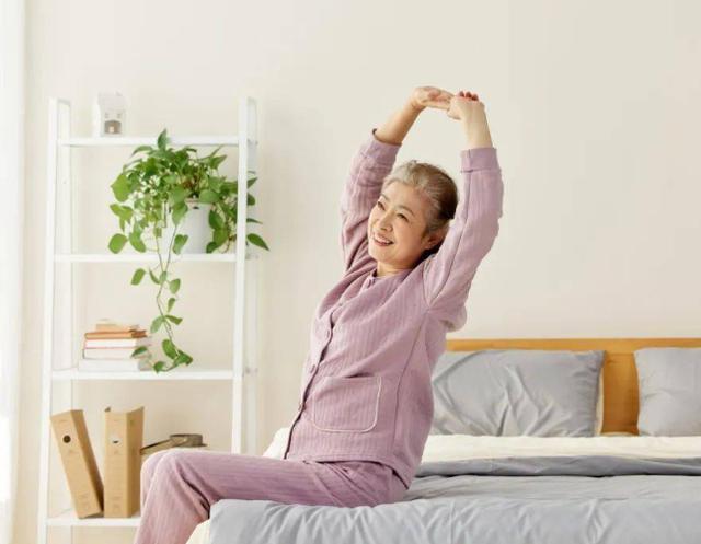 Nghiên cứu chỉ ra mối liên hệ bất ngờ giữa giấc ngủ trưa và tuổi thọ: Nghỉ đúng cách giúp não "chậm già", sống lâu- Ảnh 3.