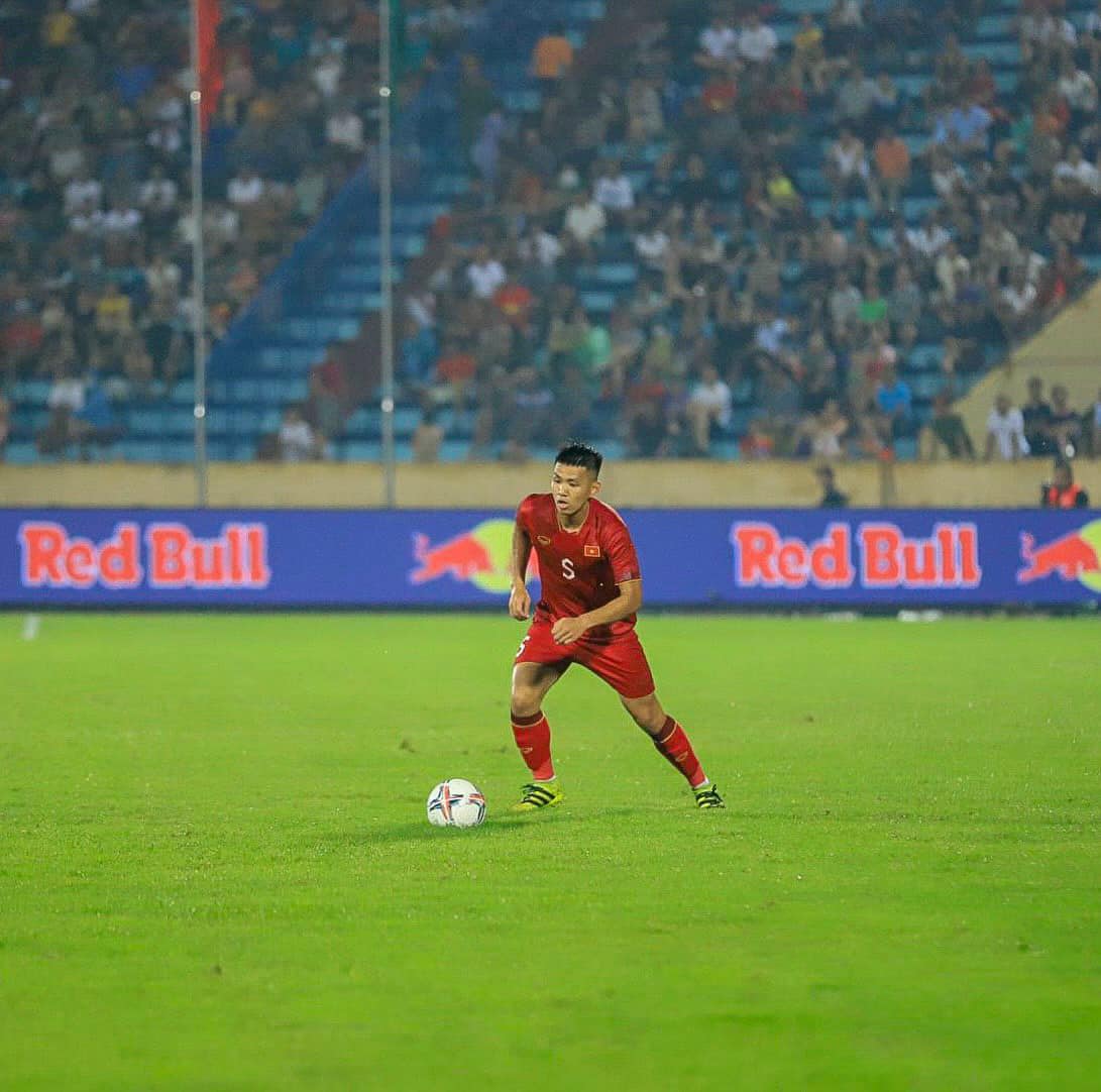 Profile 26 cầu thủ ĐT Việt Nam tham dự Asian Cup: Cầu thủ cao 1m92 là ai?- Ảnh 7.