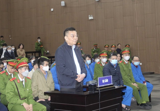 Vụ án Việt Á: HĐXX đánh giá cao việc các bị cáo tích cực hợp tác điều tra- Ảnh 1.