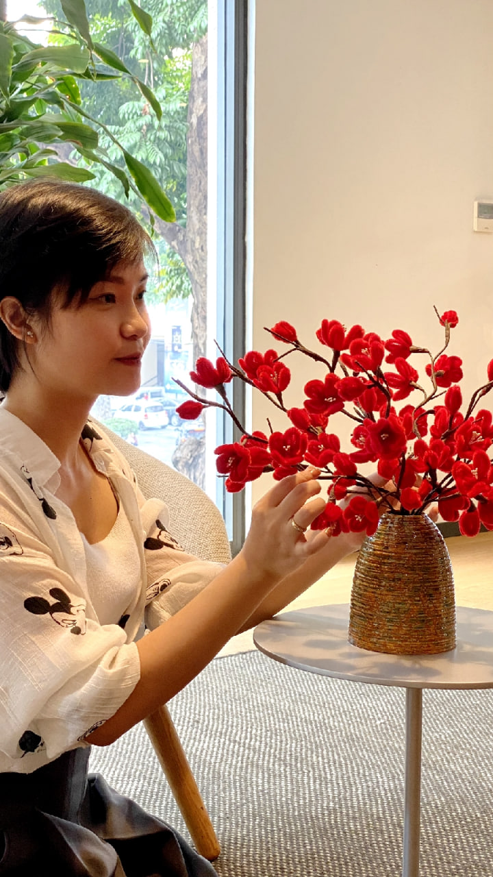Cô gái chia sẻ cách tự làm hoa đào kẽm nhung trang trí nhà đón Tết chỉ với 3 bước vô cùng đơn giản- Ảnh 8.