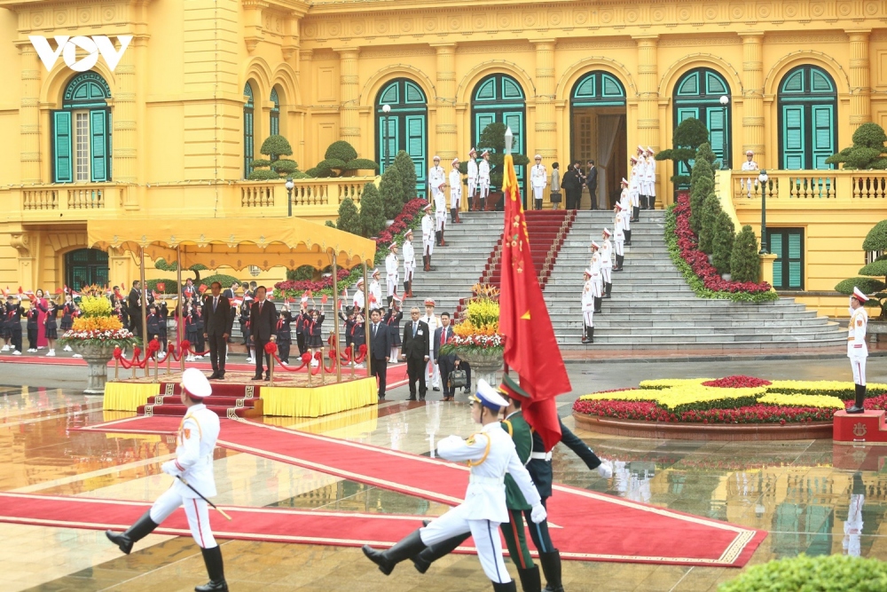 Toàn cảnh lễ đón Tổng tống Indonesia thăm cấp Nhà nước tới Việt Nam- Ảnh 2.