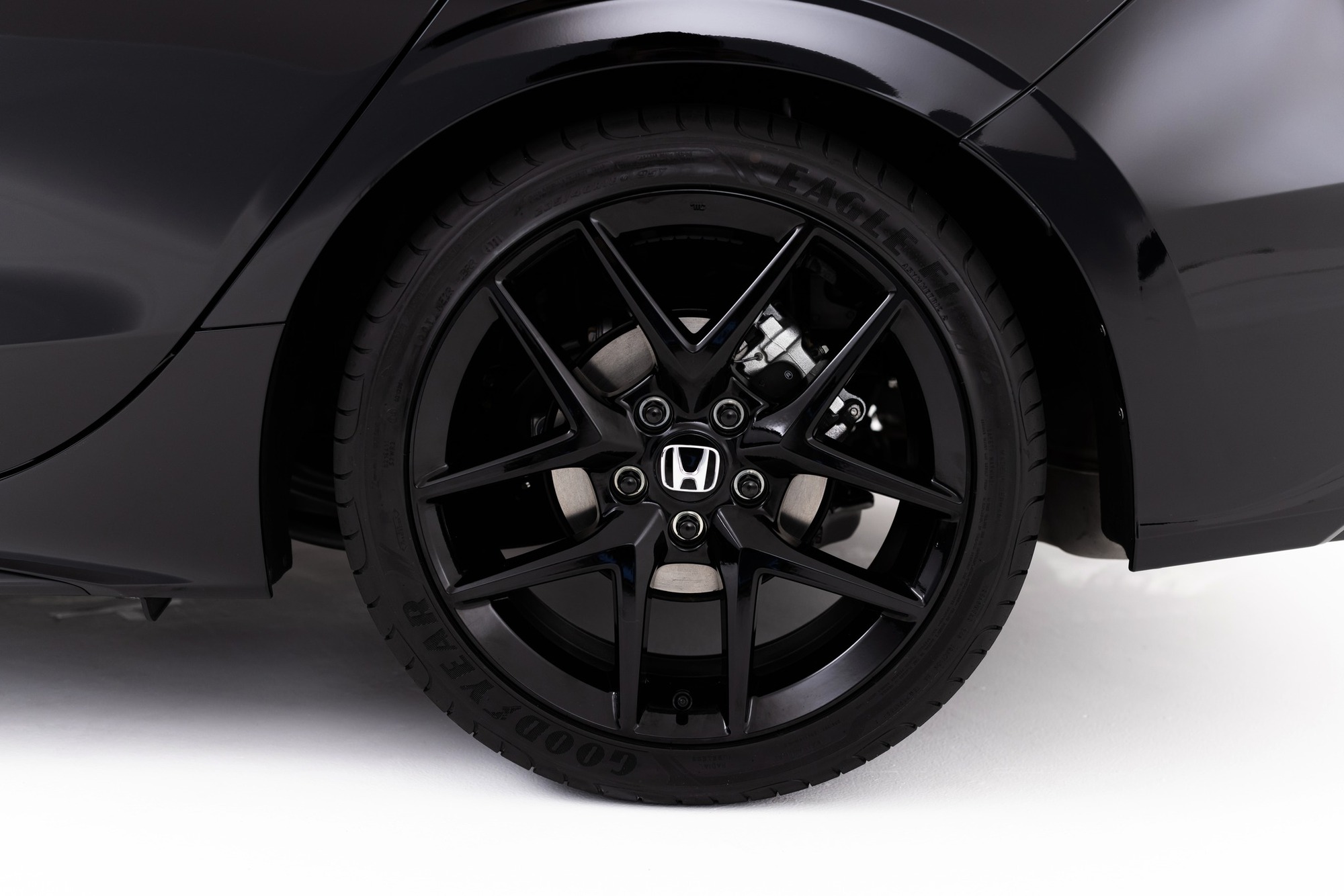 Honda Civic RS 2024 lộ diện chính thức: Mặt trước hầm hố như Type R, có thể mạnh hơn 200 mã lực, cạnh tranh Elantra N Line- Ảnh 7.