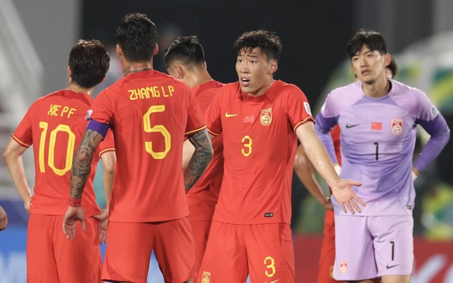 Truyền thông Trung Quốc tức giận, khẳng định trọng tài cố tình 'cướp' bàn thắng- Ảnh 2.