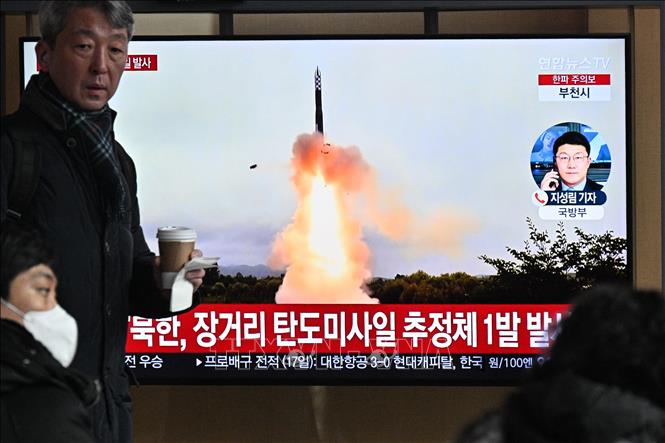 Vụ phóng của Triều Tiên: Tên lửa rơi ngoài vùng đặc quyền kinh tế của Nhật Bản- Ảnh 1.