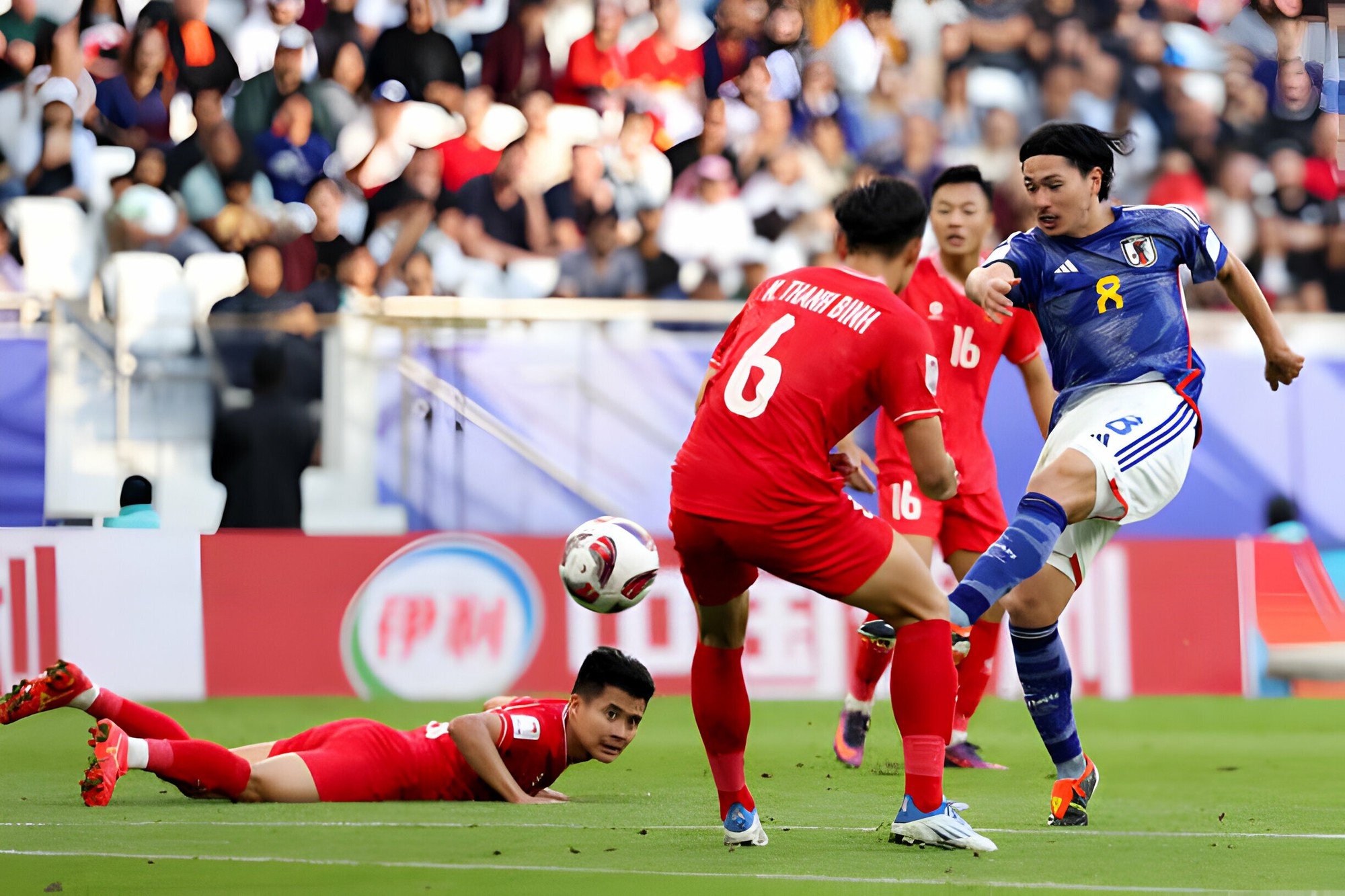 Vừa bán Takumi Minamino, RB Salzburg còn... mời Liverpool mua thêm người |  Goal.com Việt Nam