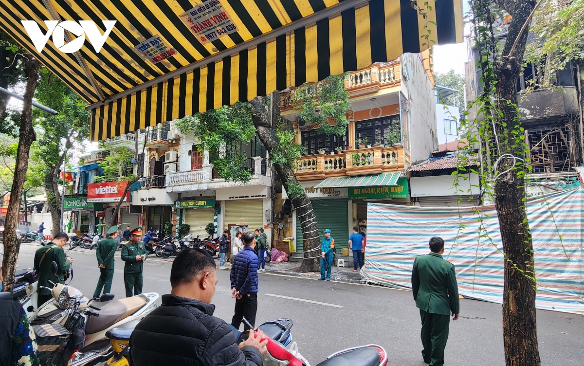 Hiện trường vụ cháy khiến 4 người tử vong tại phố Hàng Lược, Hà Nội- Ảnh 7.