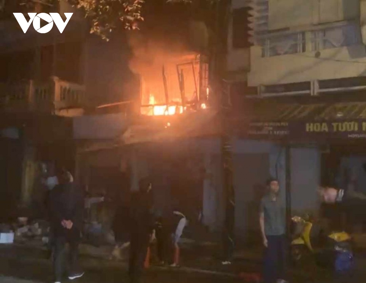 Hiện trường vụ cháy khiến 4 người tử vong tại phố Hàng Lược, Hà Nội- Ảnh 8.