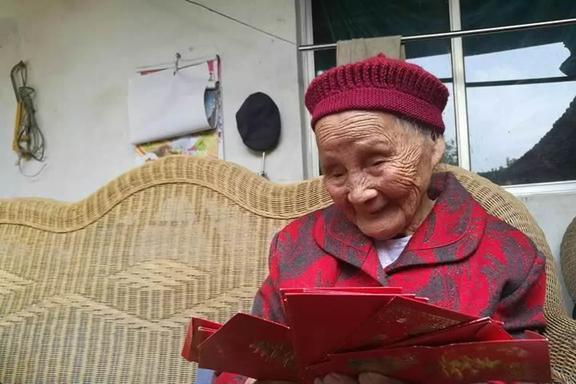 Cụ bà sống thọ 121 tuổi nhờ 1 "bộ môn" đơn giản, giúp hạ đường huyết hiệu quả- Ảnh 2.