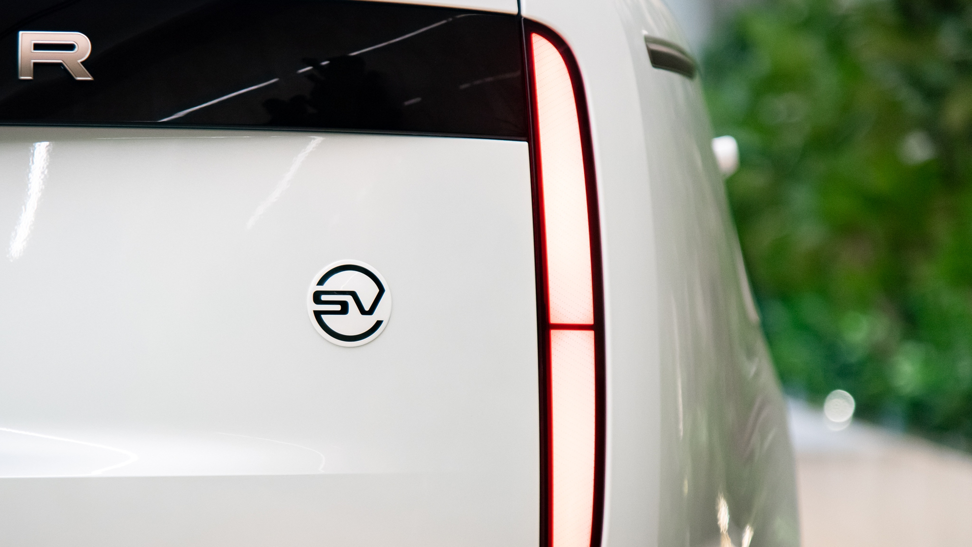 Xem những trang bị này mới hiểu vì sao chiếc Range Rover SV 2024 có giá 19 tỷ: Công nghệ khủng, vật liệu quý, chế tác thủ công- Ảnh 3.