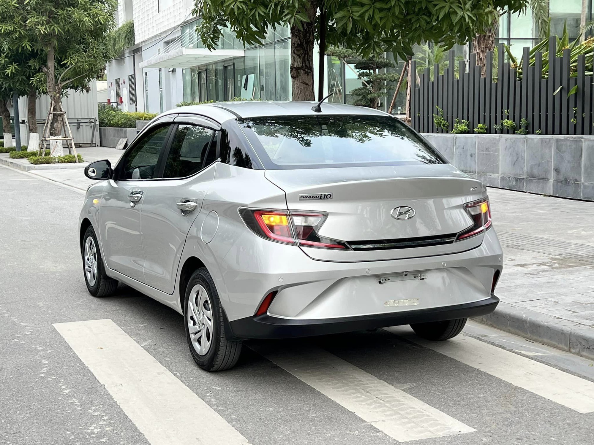 Xe quốc dân Hyundai Grand i10 liên tục khuynh đảo thị trường, giá sang tay chỉ 300 triệu đồng- Ảnh 33.