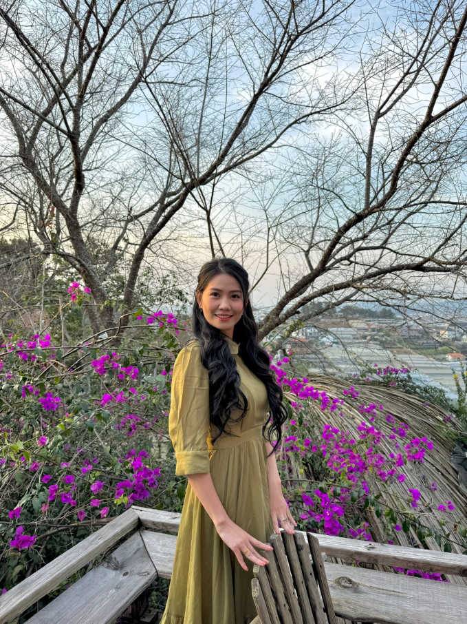 Hoa hậu Lê Thị Thơ diện áo dài hóa "nàng thơ" đón xuân năm 2024- Ảnh 8.