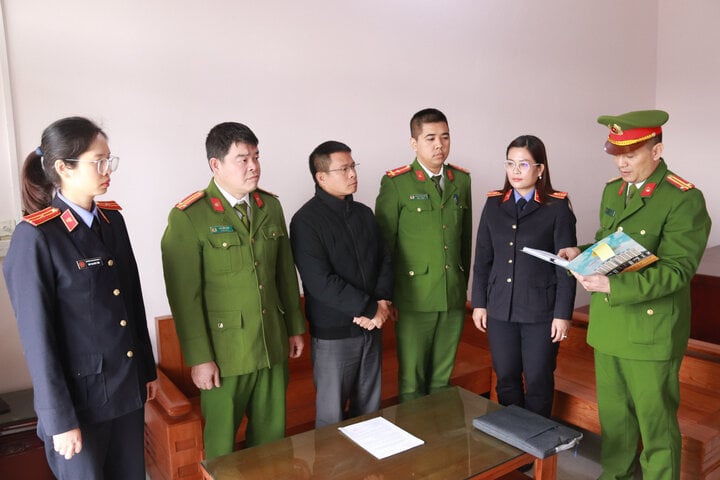 Nguyên Chủ tịch huyện cùng loạt cán bộ ở Sơn La bị khởi tố- Ảnh 3.