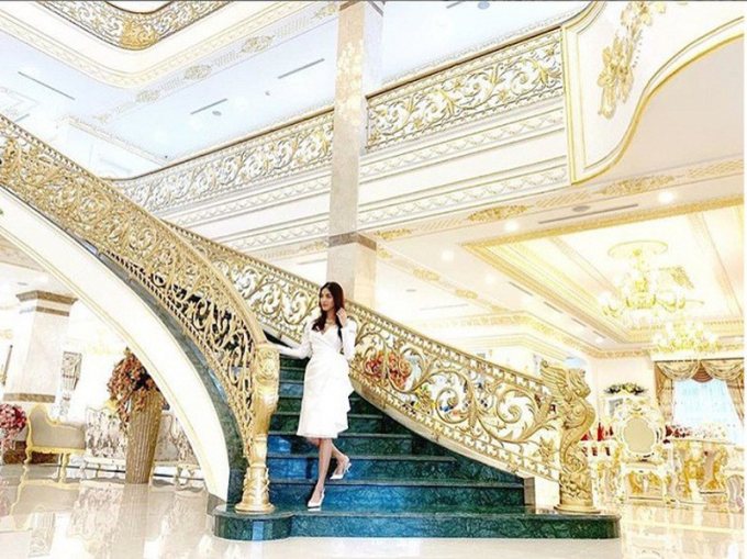 Đọ cơ ngơi nhà chồng dàn phu nhân Vbiz: Người ở trong "cung điện" dát vàng, 1 biệt thự khủng lên sóng truyền hình Hàn Quốc- Ảnh 2.