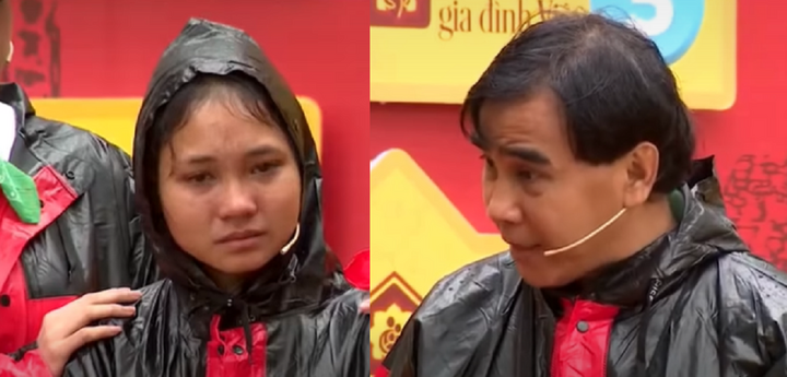 Xót xa trước nữ sinh mồ côi cha, MC Quyền Linh rút tiền túi mua tặng xe đạp điện- Ảnh 1.