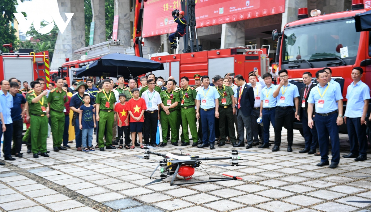 UAV do Việt Nam sản xuất hỗ trợ chữa cháy nhà cao tầng có gì đặc biệt?- Ảnh 4.