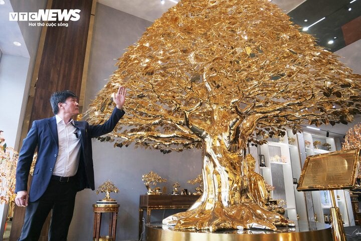 Chiêm ngưỡng cây bồ đề mạ vàng, nặng hơn 1 tấn ở TP.HCM- Ảnh 5.