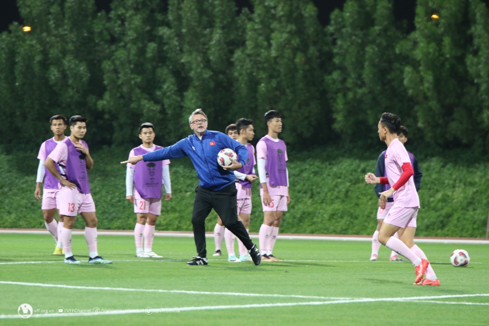 ĐT Việt Nam tập bài “độc lạ” trước màn đối đầu ĐT Indonesia- Ảnh 1.