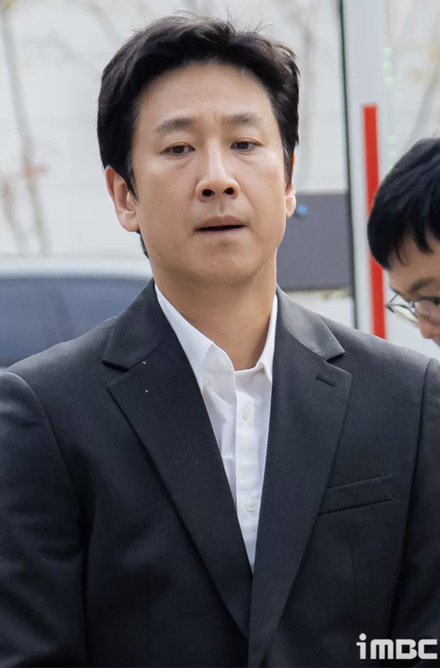 Cảnh sát Hàn Quốc mở cuộc điều tra chính thức về cái chết của Lee Sun Kyun- Ảnh 1.
