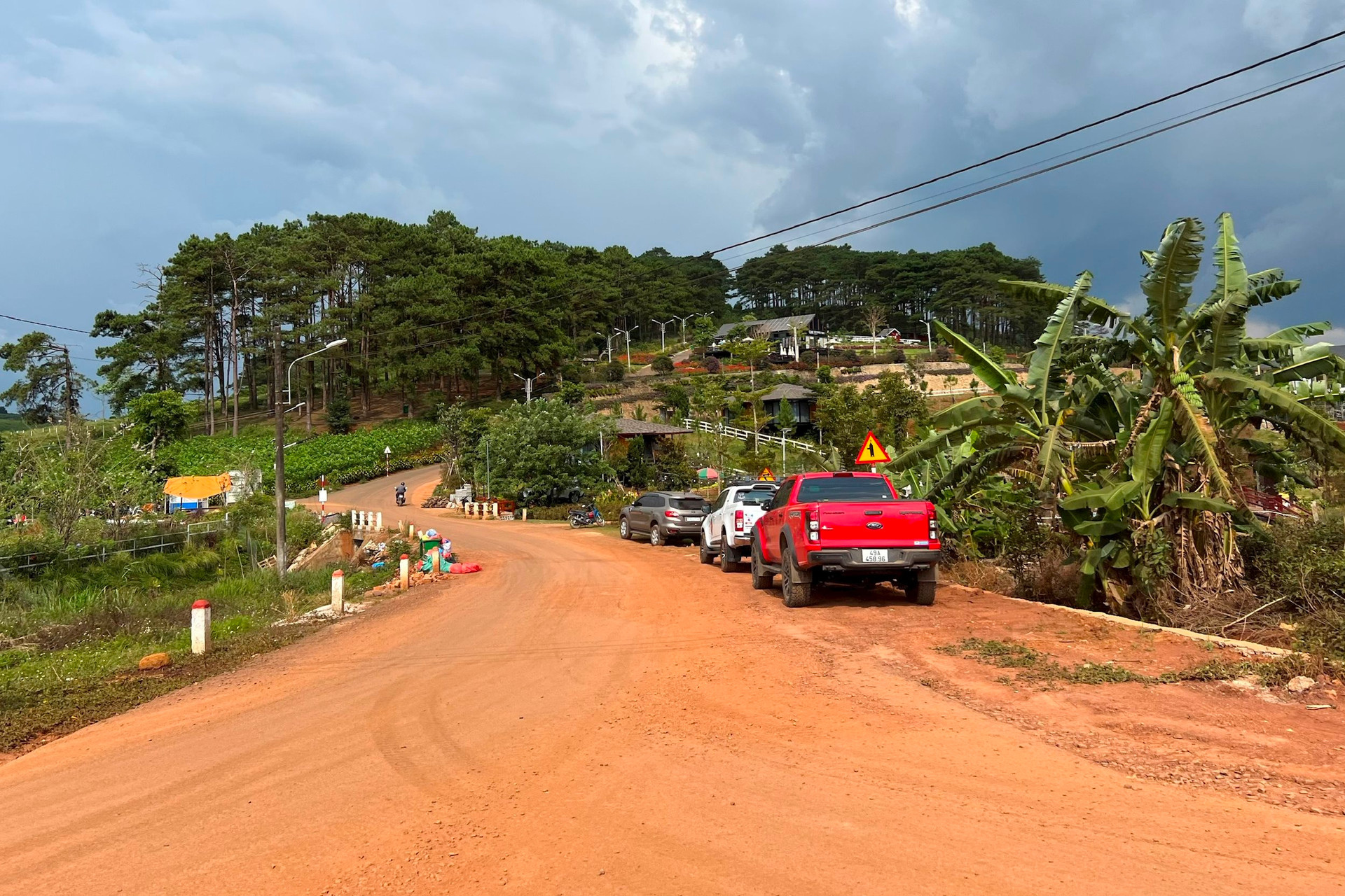 Một vùng đất từng khiến nhà đầu tư tranh dành nhau mảnh đẹp, đến nay “bán không được, giữ cũng không xong”- Ảnh 2.