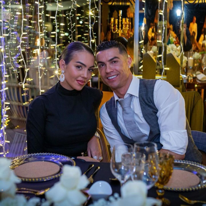 Ronaldo tặng mẹ món quà tiền tỷ trong dịp sinh nhật khiến bà bật khóc vì xúc động- Ảnh 4.