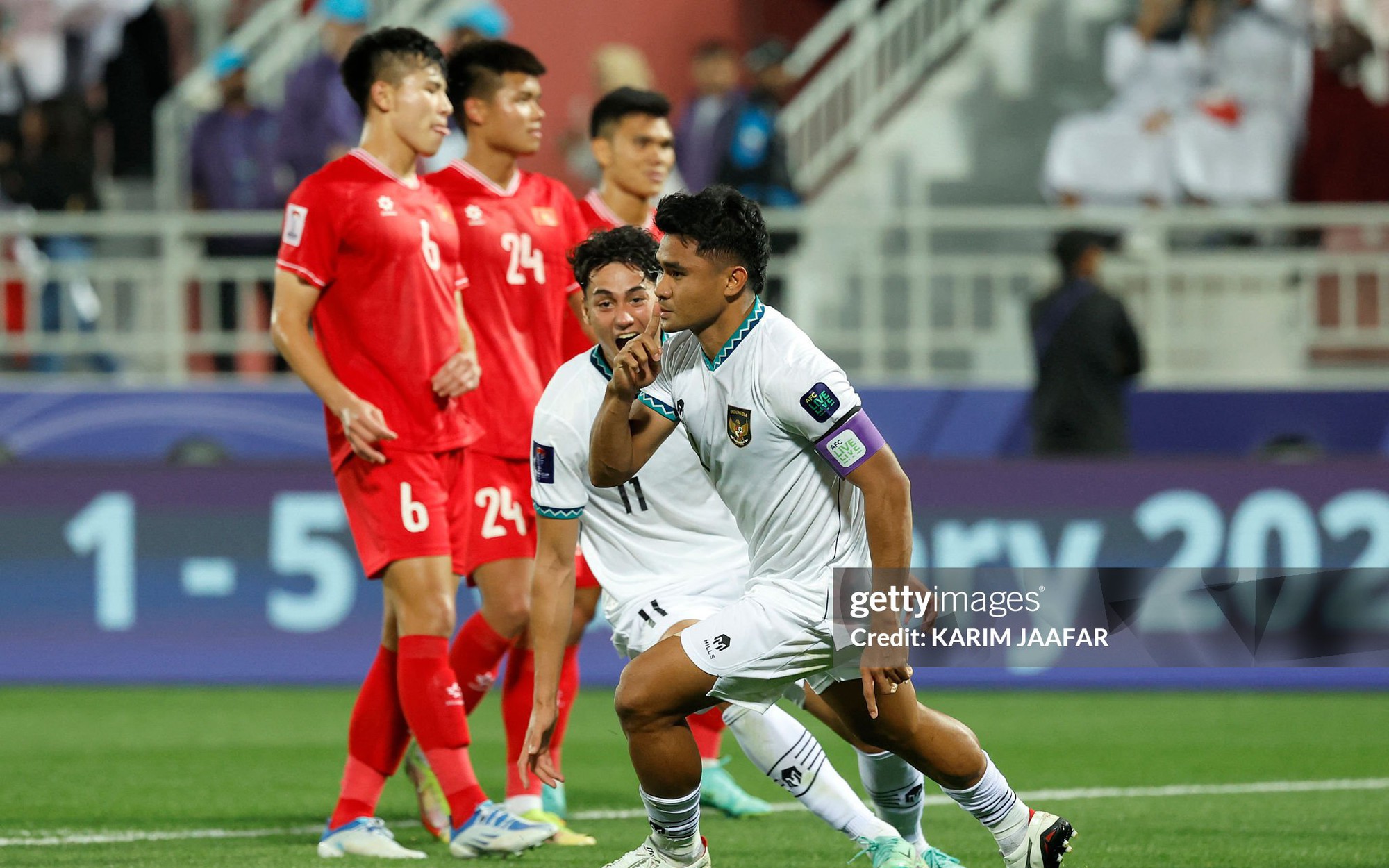 Ronaldo hành động đẹp trước khi Haaland đoạt Quả bóng vàng Dubai- Ảnh 3.