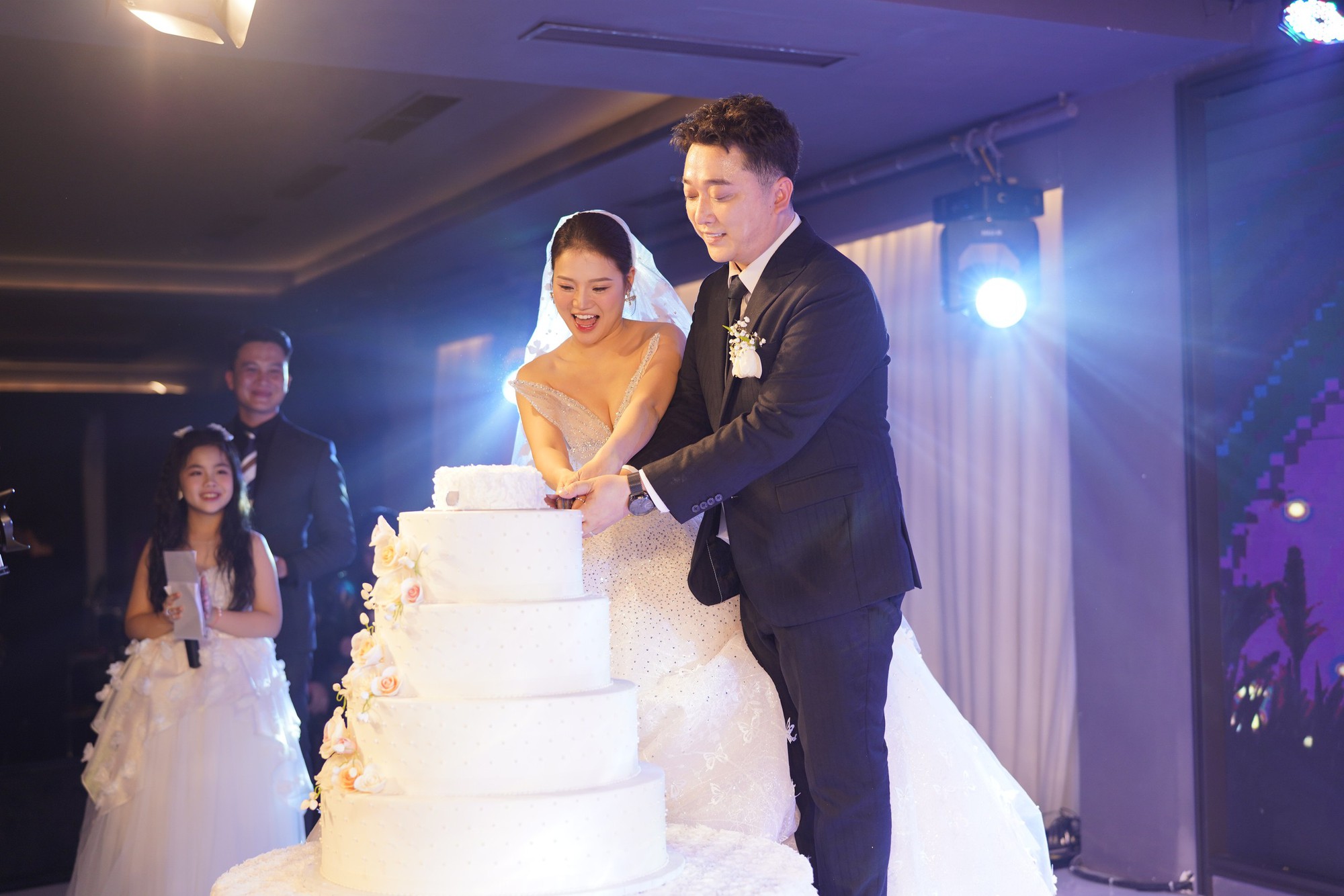 Trung Ruồi làm clip chúc phúc đám cưới Yanbi và Trang Abby, hé lộ là người gieo duyên cho cặp đôi- Ảnh 4.