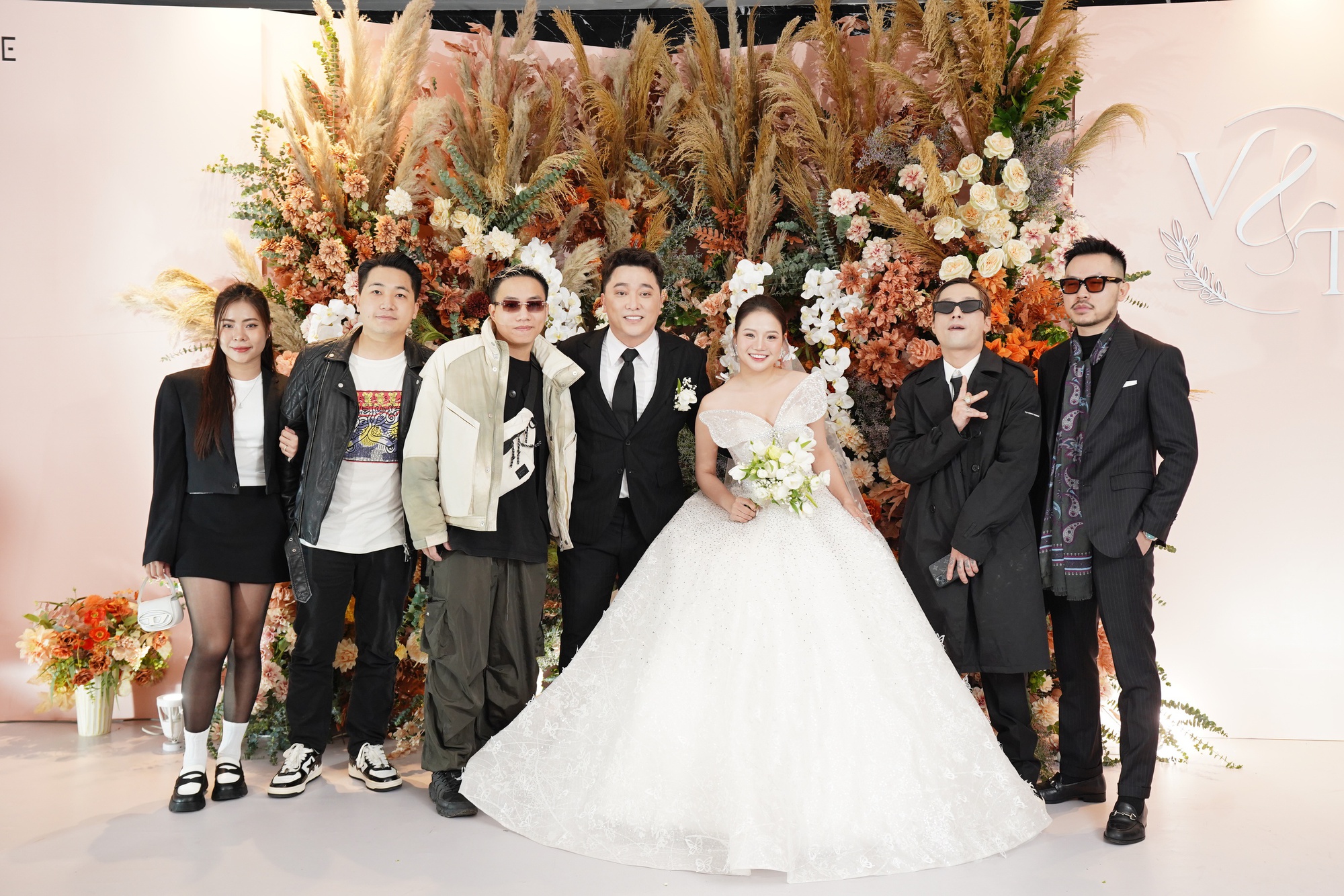 Trung Ruồi làm clip chúc phúc đám cưới Yanbi và Trang Abby, hé lộ là người gieo duyên cho cặp đôi- Ảnh 2.