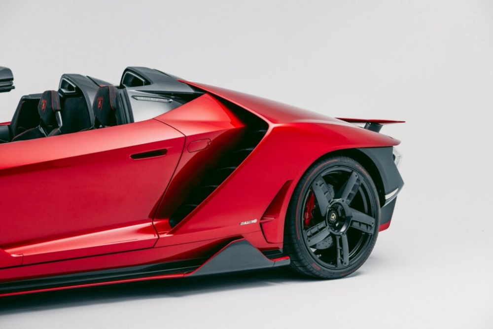 Bán đấu giá Lamborghini Centenario Roadster phiên bản giới hạn- Ảnh 22.