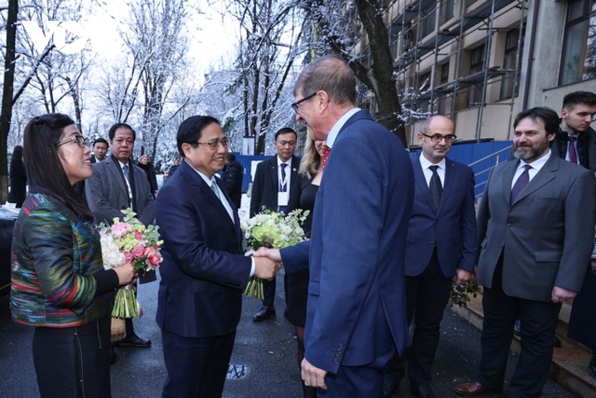Thủ tướng Phạm Minh Chính thăm lại trường xưa - Đại học Xây dựng Bucharest, Romania- Ảnh 1.