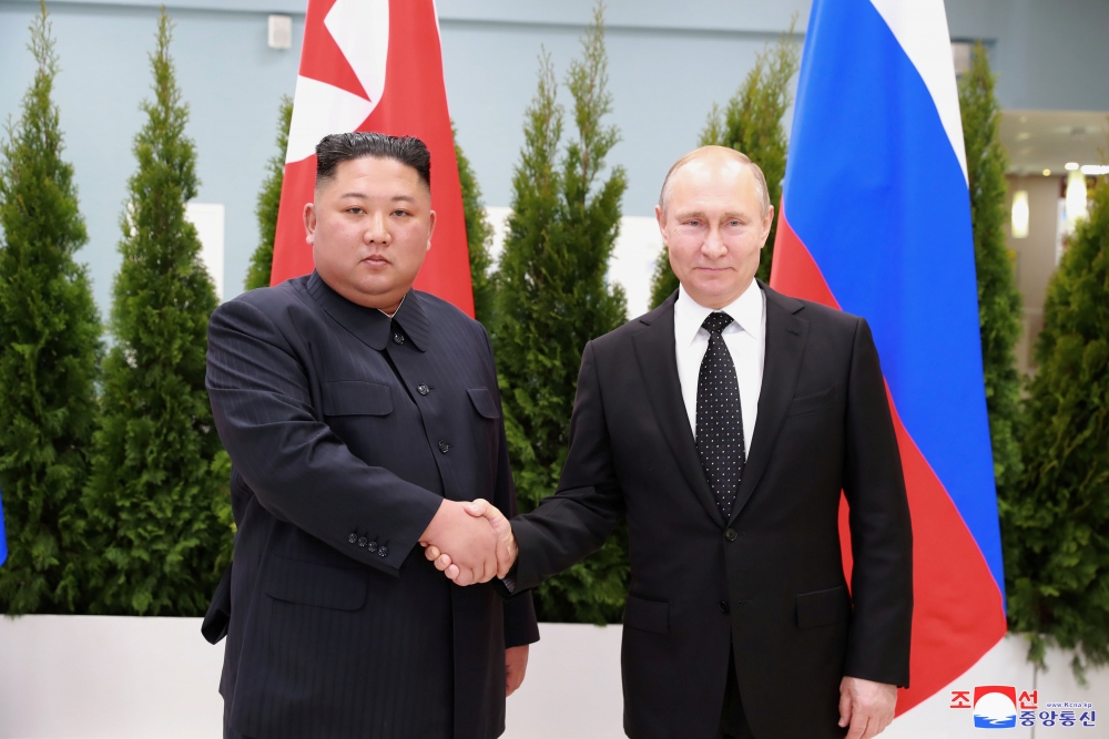 Đằng sau sự hợp tác mạnh mẽ giữa Nga và Triều Tiên bất chấp áp lực từ Mỹ- Ảnh 1.