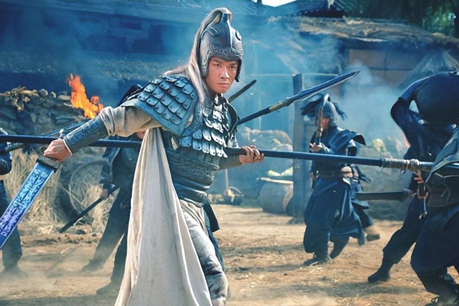 Chỉ hai người này có thể đánh bại Lã Bố: Một là sư phụ Triệu Vân, cao thủ còn lại hiếm ai biết- Ảnh 4.