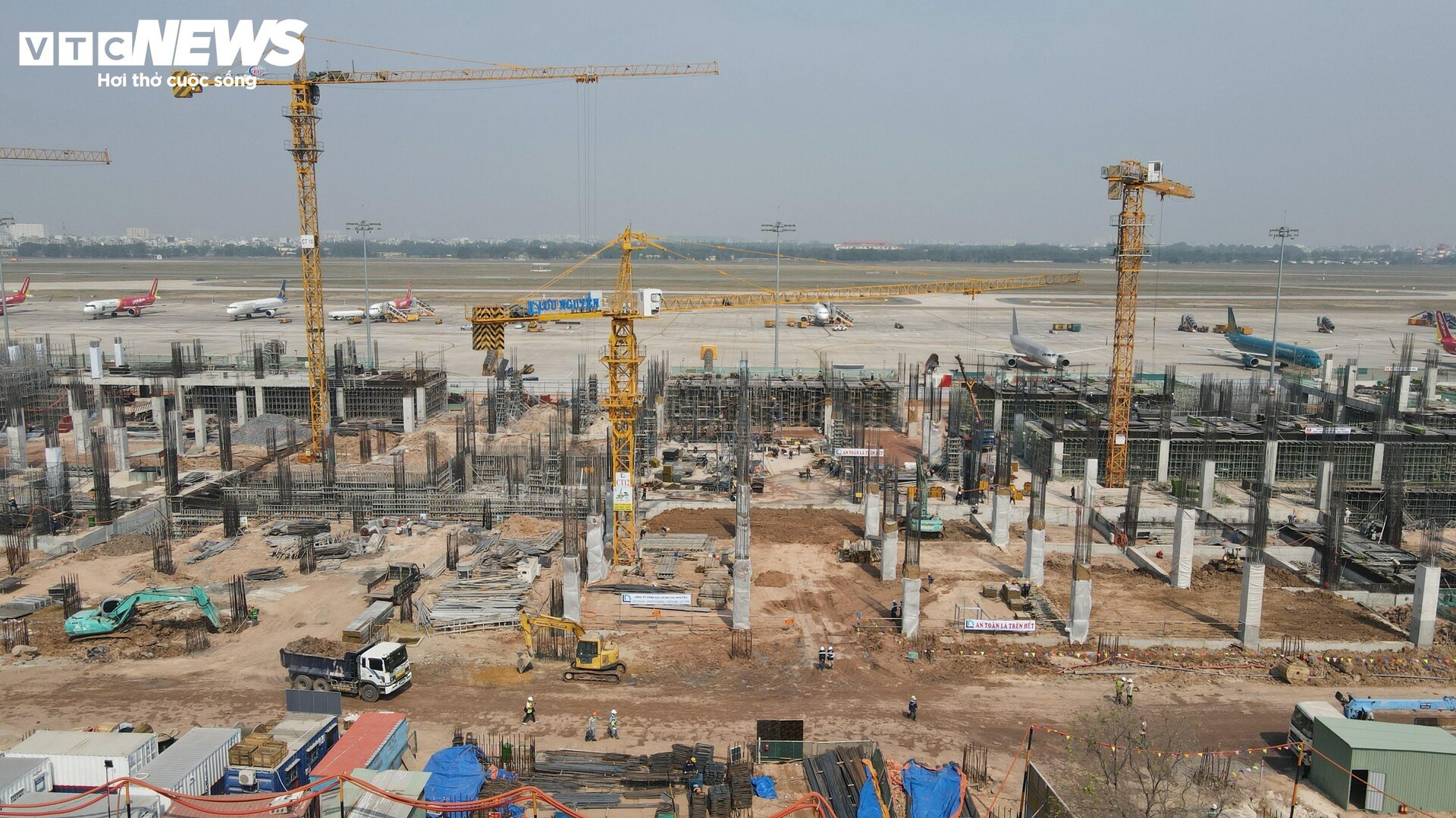 Thi công xuyên Tết dự án 'thành phố hàng không' hiện đại nhất Việt Nam- Ảnh 1.