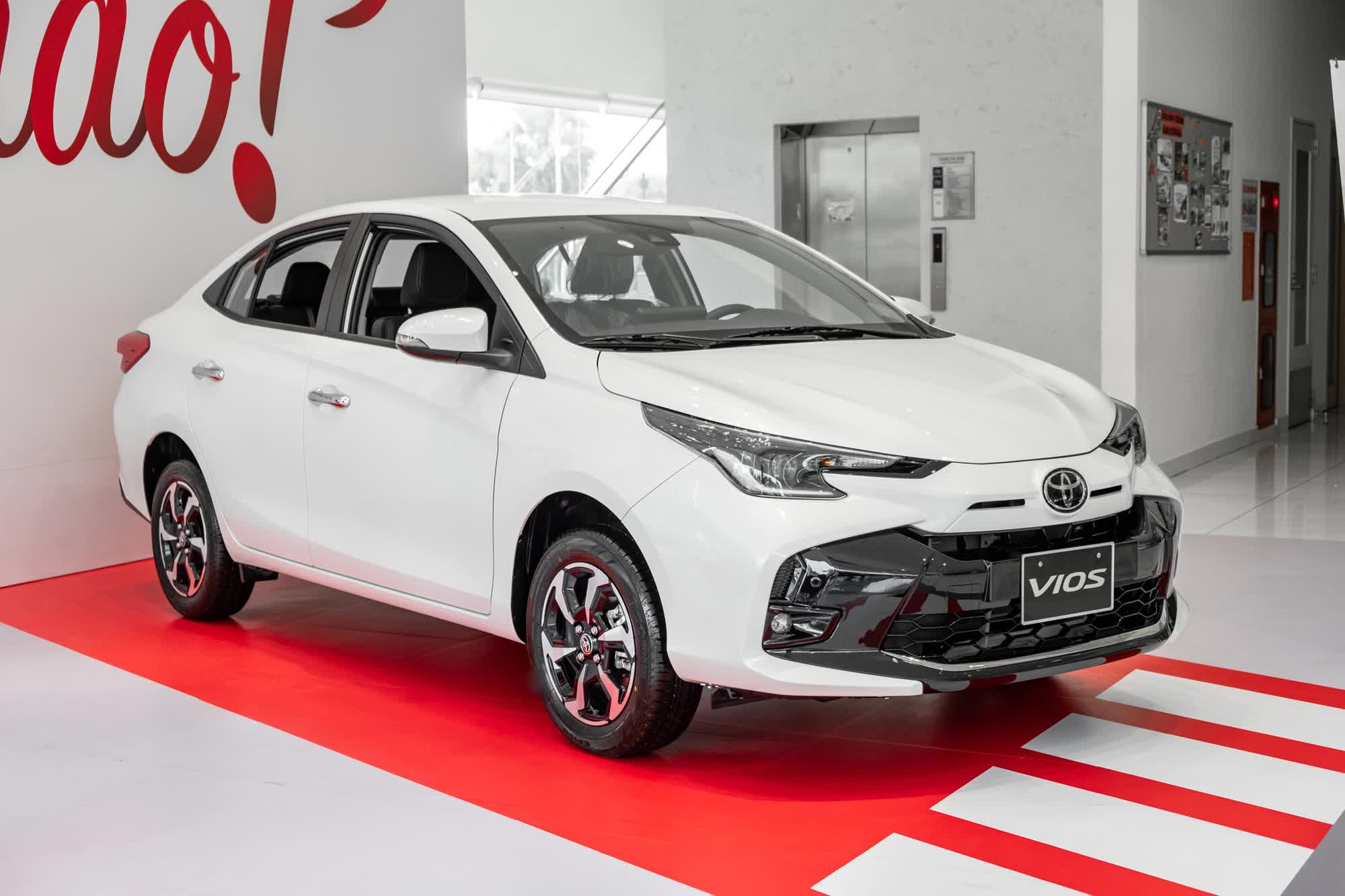 Toyota - Vị vua đang bị thách thức- Ảnh 4.