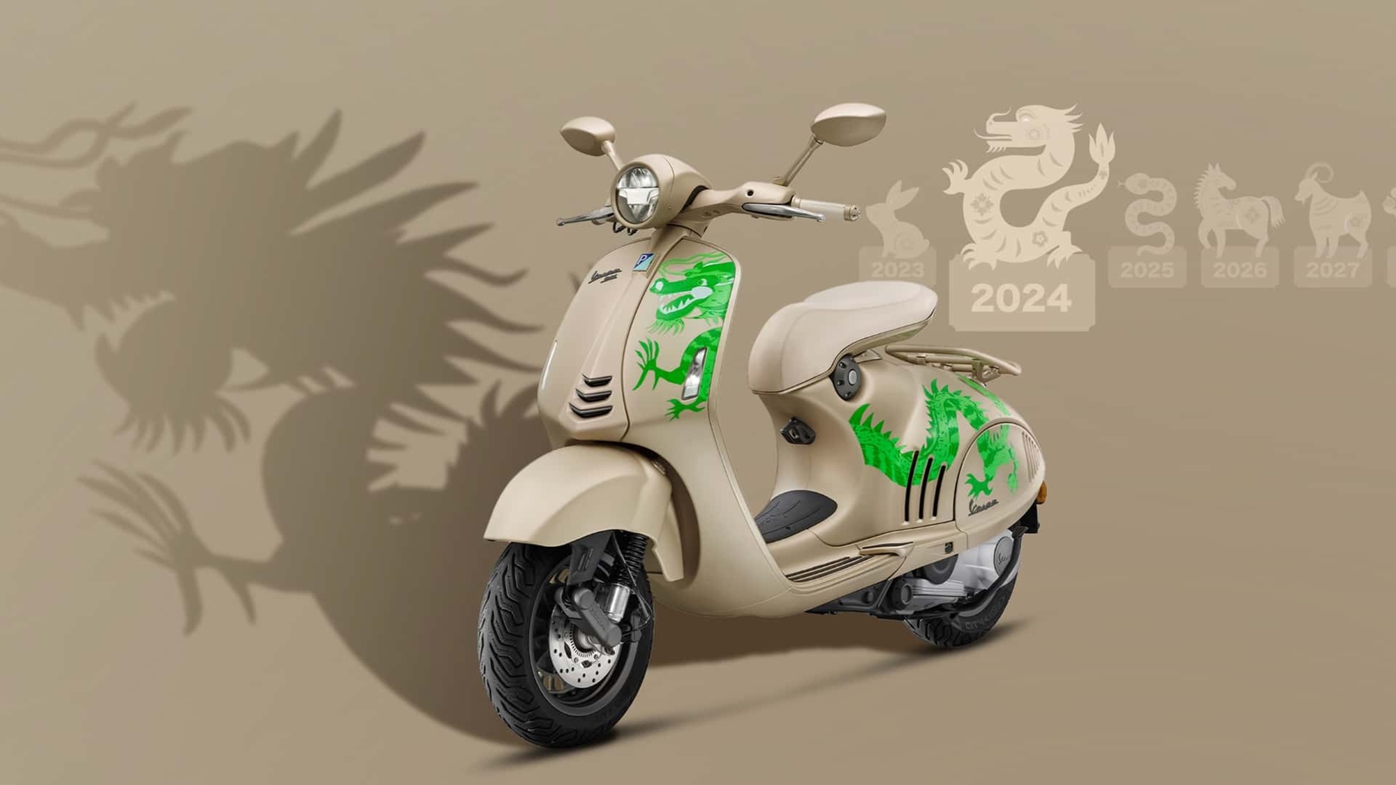 Vespa 946 bản đặc biệt về Việt Nam sau Tết: Giá quy đổi hơn 300 triệu đồng, bán giới hạn, họa tiết hợp dân chơi tuổi Thìn- Ảnh 1.