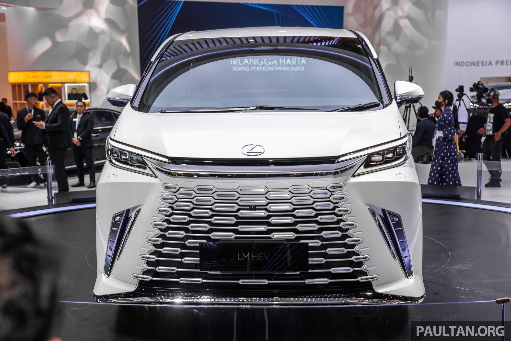 Lexus LM 2024 rục rịch nhận cọc tại Việt Nam: Có bản hybrid, lưới tản nhiệt như RX, bản 4 chỗ gắn TV 48 inch- Ảnh 5.