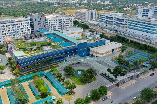 Huyện đông dân nhất Việt Nam thu ngân sách nghìn tỷ, phấn đấu lên thành phố năm 2025- Ảnh 2.