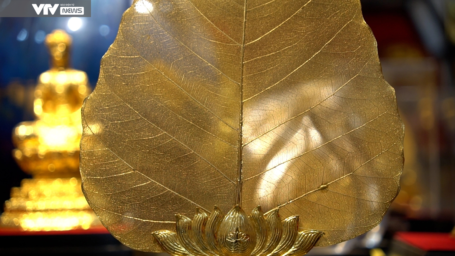 Độc bản lá Bồ Đề mạ vàng 24k lớn nhất Việt Nam- Ảnh 2.
