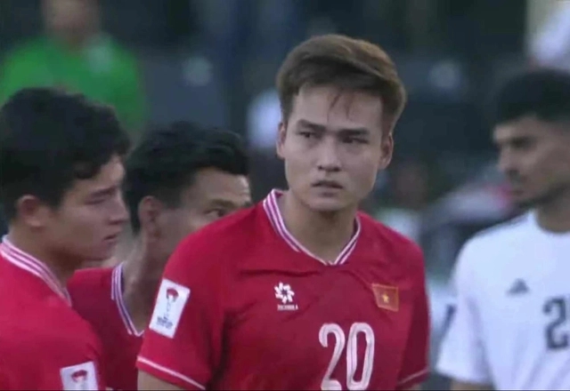 Đằng sau giọt nước mắt cay đắng, đội tuyển Việt Nam đã tôi luyện thành công một "cận vệ thép"- Ảnh 1.