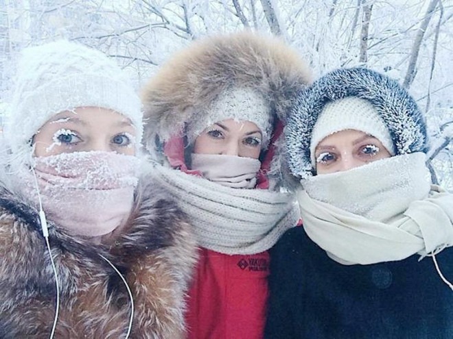 Học sinh sống ở vùng vùng lạnh nhất thế giới hằng ngày đi học như thế nào?- Ảnh 8.