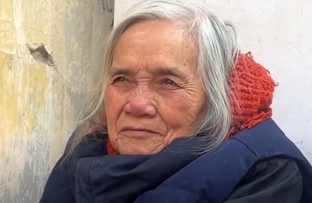 Cụ bà 82 tuổi bán chè sắn giữa trung tâm Hà Nội và câu chuyện buồn ít ai biết- Ảnh 3.