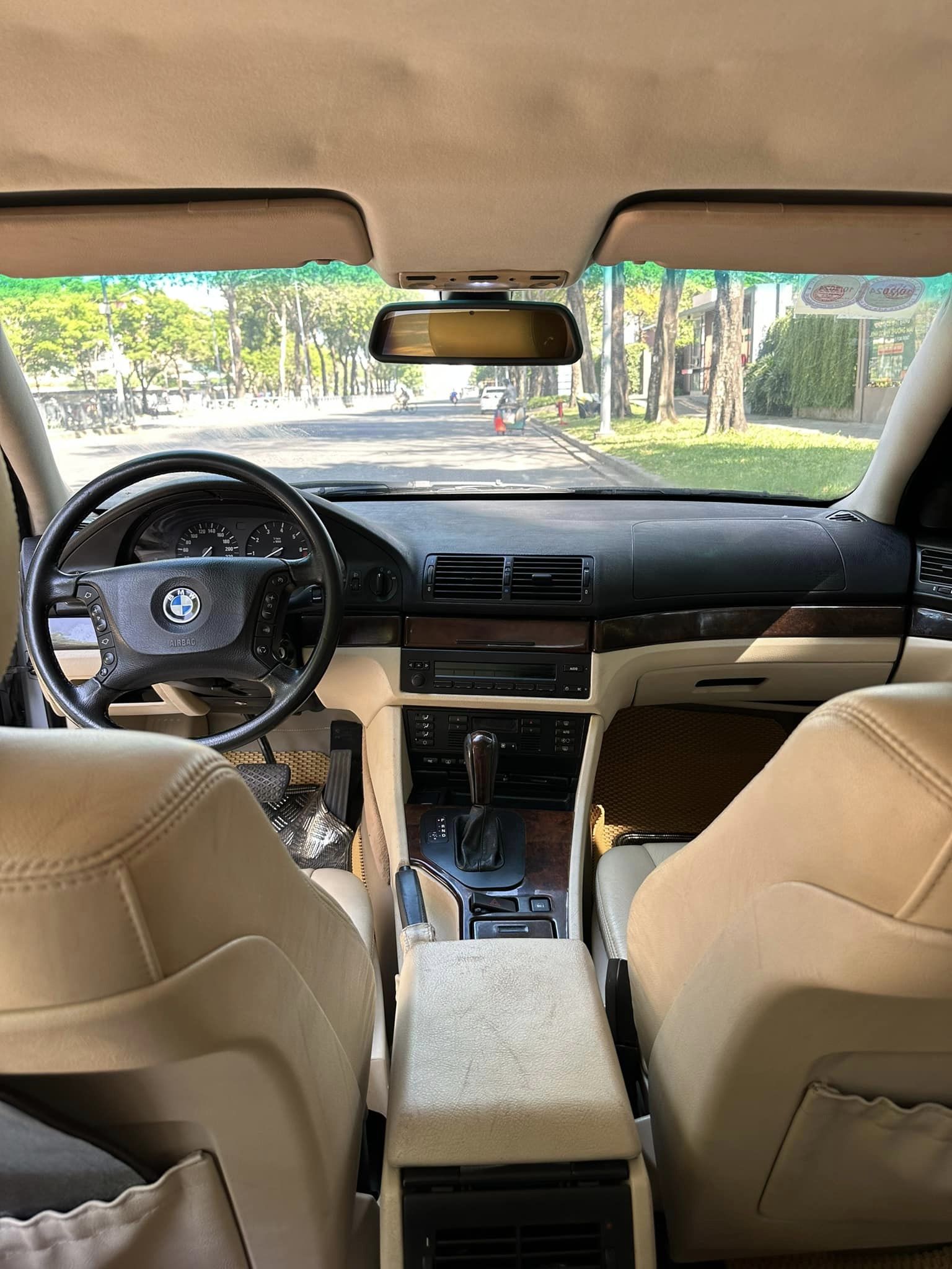 Thích BMW 5-Series mà chỉ có 140 triệu đồng thì chiếc xe này là một lựa chọn: Nhiều trang bị cao cấp, từng được giám đốc dùng- Ảnh 2.