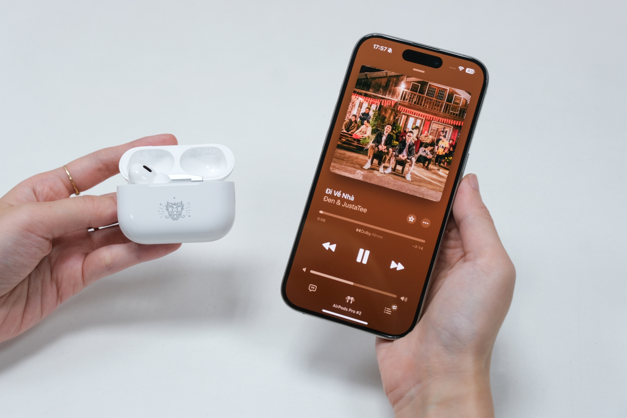 AirPods Pro 2 với hoạ tiết hình rồng siêu đẹp, phiên bản đặc biệt mừng Tết Nguyên đán tại Việt Nam- Ảnh 12.