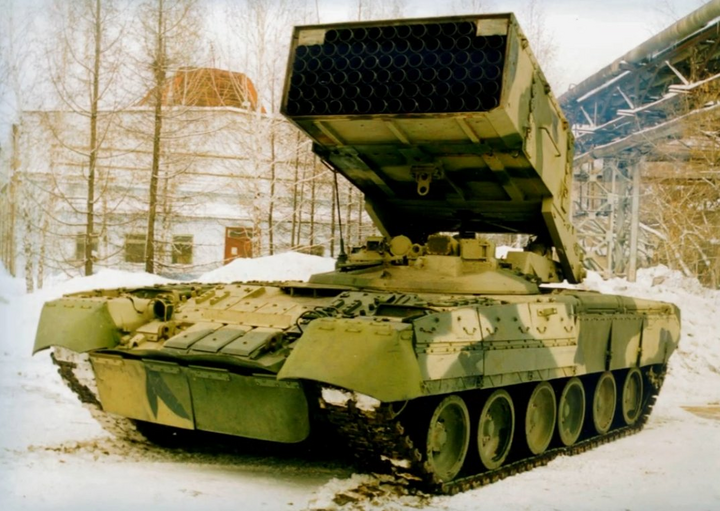 Nga biến xe tăng T-80 thành hệ thống rocket phóng loạt- Ảnh 2.
