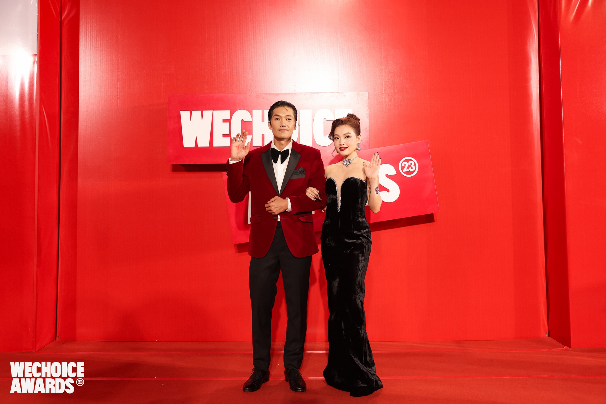 Siêu thảm đỏ Gala WeChoice Awards 2023: Binz - Châu Bùi hoá cô dâu chú rể đọ sắc Trấn Thành - Hari, Chi Pu táo bạo bên Hương Giang cùng dàn hậu- Ảnh 43.