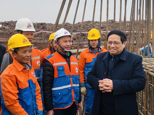 Thủ tướng kiểm tra tiến độ dự án đường dây 500 KV- Ảnh 1.