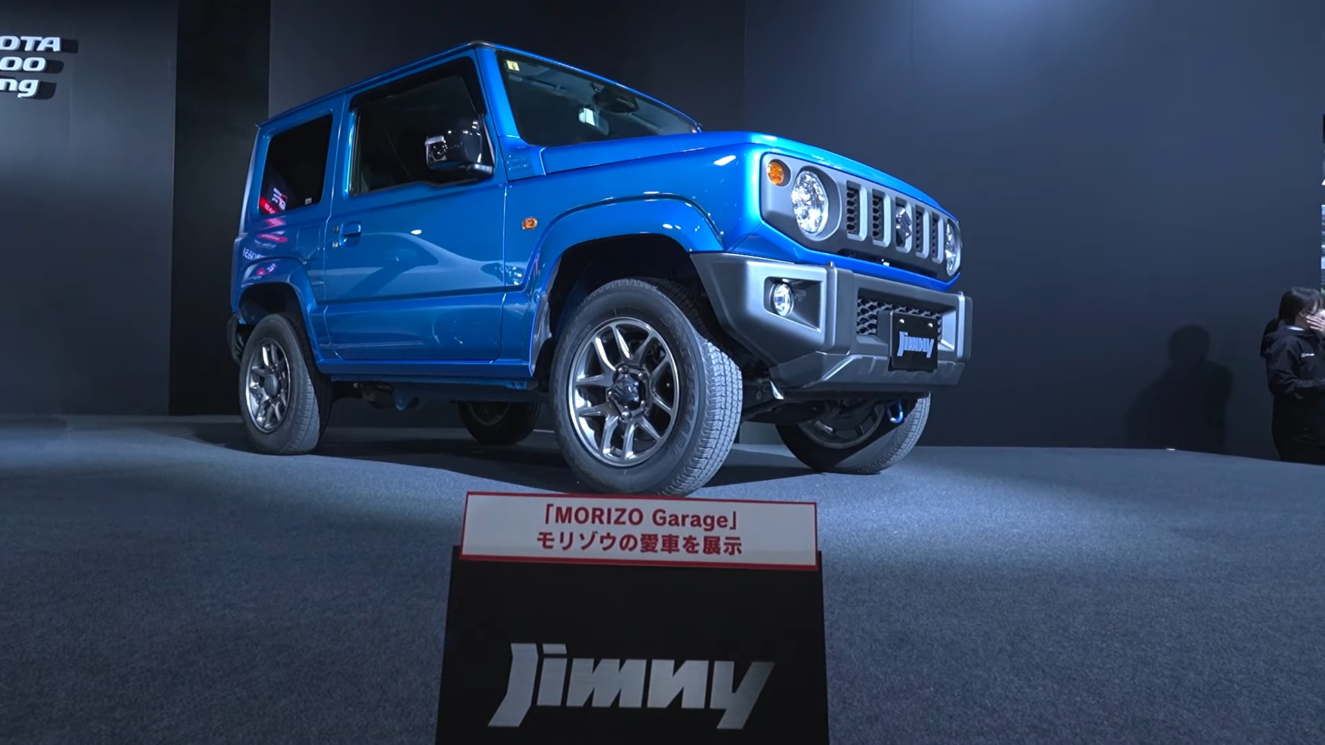 Chủ tịch Toyota mua Suzuki Jimny cũ rồi làm một chuyện lạ chưa từng thấy- Ảnh 1.