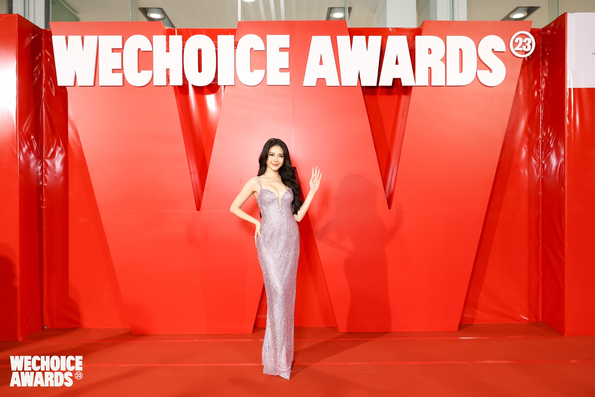 Siêu thảm đỏ Gala WeChoice Awards 2023: Binz - Châu Bùi hoá cô dâu chú rể đọ sắc Trấn Thành - Hari, Chi Pu táo bạo bên Hương Giang cùng dàn hậu- Ảnh 27.