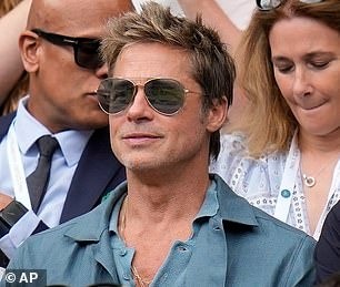 Brad Pitt đang lão hóa ngược ở tuổi 61- Ảnh 1.